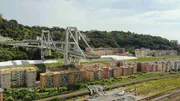 Im August 2018 stürzt ein Teil der Morandi-Brücke in Genua (Italien) ein. 43 Menschen kommen dabei ums Leben. Im August 2018 stürzt ein Teil der Morandi-Brücke in Genua (Italien) ein. 43 Menschen kommen dabei ums Leben.