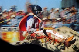 In der l&auml;ndlichen mexikanischen Region Michoac&aacute;n wird die sehr machistische Tradition des Jaripeo-Rodeos zum inoffiziellen queeren Begegnungsort.