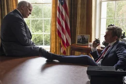 Dick Cheney (Christian Bale, l.); George W. Bush (Sam Rockwell, r.)
