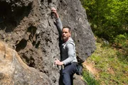 Leo Oswald (Wanja Mues) verfolgt im Taunus eine heiße Spur und begibt sich dabei selbst in gefährliches Gelände. Er kommt dem Täter im Fall um Peter Novak immer näher. Leo Oswald (Wanja Mues) verfolgt im Taunus eine heiße Spur und begibt sich dabei selbst in gefährliches Gelände. Er kommt dem Täter im Fall um Peter Novak immer näher.