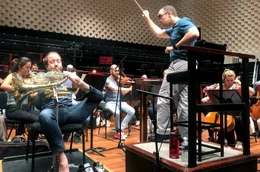 2022 probt Klieser im s&uuml;denglischen Poole gemeinsam mit dem Bournemouth Symphony Orchestra Mozarts 4. Hornkonzert in Es-Dur KV 495.