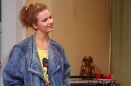 Jana (Andrea Loewig) wohnt bei ihrer Tante Thea.