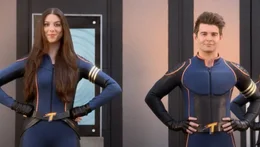 Phoebe (Kira Kosarin), Max (Jack Griffo)