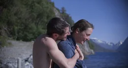 H&eacute;l&egrave;ne (Vicky Krieps) und Matthieu (Gaspard Ulliel) in Norwegen.