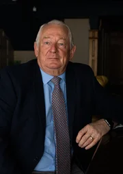 Martin Lee