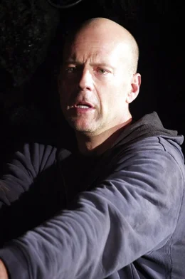 Der Polizist Jeff Talley (Bruce Willis) wird von der Mafia unter Druck gesetzt, nachdem diese seine Familie entf&uuml;hrt hat ...