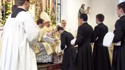 Tonsur durch den Bischof der Priesterbruderschaft de Galarreta im Priesterseminar Zaitzkofen. Tonsur durch den Bischof der Priesterbruderschaft de Galarreta im Priesterseminar Zaitzkofen.