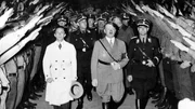 Von links: Joseph Goebbels, Adolf Hitler und Rudolf Hess. Von links: Joseph Goebbels, Adolf Hitler und Rudolf Hess.