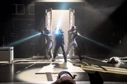 Der Polizei-Einsatz nach dem Attentat wurde im Studio inszeniert. Die Tat an sich wird im Film nicht gezeigt. Der Polizei-Einsatz nach dem Attentat wurde im Studio inszeniert. Die Tat an sich wird im Film nicht gezeigt.