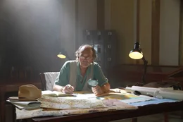 Dr. Brock (Miguel Herz-Kestranek) hat endlich das fehlende Puzzlest&uuml;ck gefunden, um den Schatz der Oromeken ausfindig machen zu k&ouml;nnen.