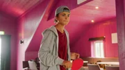 Leo fordert den Tischtennisstar des Campingplatzes heraus. Leo fordert den Tischtennisstar des Campingplatzes heraus.