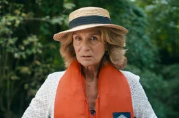 Yvette (H&eacute;l&egrave;ne Ari&eacute;) nimmt nach dem Tod ihres Mannes ihr Leben endlich selbst in die Hand und erf&uuml;llt sich einen Traum: Sie macht den Tretbootf&uuml;hrerschein.