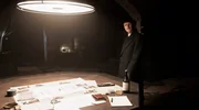 Anno (Jens Harzer) am Besprechungstisch des Geheimverstecks. Anno (Jens Harzer) am Besprechungstisch des Geheimverstecks.