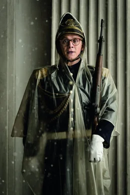 Theo (Matthias Schweigh&ouml;fer)