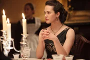 Lady Sybil (Jessica Brown Findlay) akzeptiert als erste der hochadeligen Familie Crawley, dass eine neue Zeit herauf d&auml;mmern wird, in der die Herkunft durch Geburt weniger wichtig sein wird.