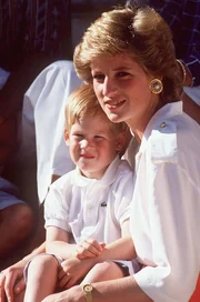 Diana und Prinz Harry im Urlaub auf Mallorca. Diana und Prinz Harry im Urlaub auf Mallorca.