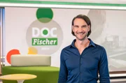 Der Arzt und Moderator Prof. Dr. Derek Zieker-Fischer präsentiert neueste medizinische Erkenntnisse und Behandlungsmethoden und gibt Tipps, wie man fit und gesund bleiben kann. Der Arzt und Moderator Prof. Dr. Derek Zieker-Fischer präsentiert neueste medizinische Erkenntnisse und Behandlungsmethoden und gibt Tipps, wie man fit und gesund bleiben kann.