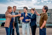 (v.li.): Biggi Obergschwendter (Angelika Niedetzky), Stefan Pichlwanger (Michael Steinocher), Aleks Malenov (Damyan Andreev), Joe Haizinger (Katharina Stemberger), Dr. Richie Vitek (Alexander Pschill) (v.li.): Biggi Obergschwendter (Angelika Niedetzky), Stefan Pichlwanger (Michael Steinocher), Aleks Malenov (Damyan Andreev), Joe Haizinger (Katharina Stemberger), Dr. Richie Vitek (Alexander Pschill)