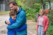 Umsorgender Therapeut: Jasmina Al Zihari als Leonie, Christoph Schechinger als Paul, Nadja Bobyleva als Erina Umsorgender Therapeut: Jasmina Al Zihari als Leonie, Christoph Schechinger als Paul, Nadja Bobyleva als Erina