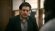 Maximilian (Francisco Medina) versucht vor Gabriella, Kilians Verdacht gegen Ben zu entkräften. Maximilian (Francisco Medina) versucht vor Gabriella, Kilians Verdacht gegen Ben zu entkräften.