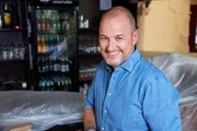 (9. Staffel) - F&uuml;r viele Restaurants und Hotels die letzte Rettung: Sternekoch Frank Rosin ...
