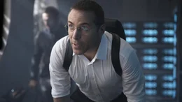 Aleksei Sytsevich / Rhino (Alessandro Nivola).