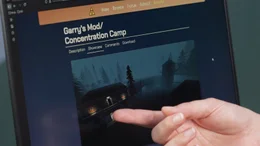 Mareike St&uuml;renburg zeigt dem Filmteam Beispiele von Modding in beliebten Computerspielen wie "Gerry's Mod".