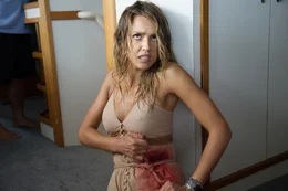 Gina (Jessica Alba) k&auml;mpft f&uuml;r Menschenrechte und besch&uuml;tzt Opfer von Menschenhandel. Dann wird sie eines Tages selbst entf&uuml;hrt und wird zum K&ouml;der f&uuml;r Ex-Auftragsm&ouml;rder Bishop. Doch so einfach l&auml;sst sich die taffe Aktivistin nicht unterkriegen...