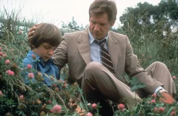 L - R: Sam (Lukas Haas), John Book (Harrison Ford)