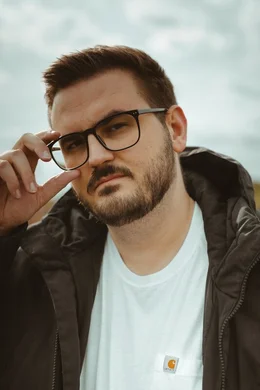 Streamer Staiy scheut sich nicht, sich klar gegen rechts zu positionieren, auch wenn ihm das zuweilen Hass einbringt. Ihm folgen bei Twitch &uuml;ber 350.000 Follower.