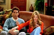 Ross Geller (David Schwimmer, l.); Cassie Geller (Denise Richards, r.) Ross Geller (David Schwimmer, l.); Cassie Geller (Denise Richards, r.)