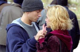 Jimmy (Eminem) und Alex (Brittany Murphy) erwarten sich mehr von ihrem Leben.
