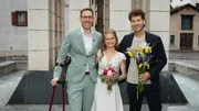 Reporter Spezial – Donat auf Achse: Von Ziegen, Hochzeiten und Organspende, Folge 6. Tom (l.) und Svenja (M.) Gisler an ihrer Hochzeit in Altdorf 2026. Reporter Spezial – Donat auf Achse: Von Ziegen, Hochzeiten und Organspende, Folge 6. Tom (l.) und Svenja (M.) Gisler an ihrer Hochzeit in Altdorf 2026.