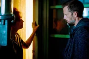 Adrien (Nicolas Duvauchelle) weiß nicht wohin mit sich und sucht erneut Trost bei Nastya (Henny Reents). Adrien (Nicolas Duvauchelle) weiß nicht wohin mit sich und sucht erneut Trost bei Nastya (Henny Reents).