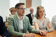 Reporter Spezial – Donat auf Achse: Von Ziegen, Hochzeiten und Organspende, Folge 6. Tom und Svenja Gisler an ihrer Hochzeit in Altdorf. Reporter Spezial – Donat auf Achse: Von Ziegen, Hochzeiten und Organspende, Folge 6. Tom und Svenja Gisler an ihrer Hochzeit in Altdorf.