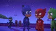 In front, L-R: Catboy, Owlette, Gekko