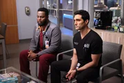 Dr. Dylan Scott (Guy Lockard. l.) und Dr. Crockett Marcel (Dominic Rains) Dr. Dylan Scott (Guy Lockard. l.) und Dr. Crockett Marcel (Dominic Rains)