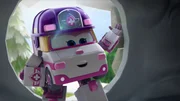Auf der Suche nach dem Fohlen mitten in der Wildnis werden die Freunde von einer Lawine überrascht. Sofort rückt Dizzy mit ihrem neuen Super Wings Rettungsteam zu ihrem ersten Einsatz aus. Auf der Suche nach dem Fohlen mitten in der Wildnis werden die Freunde von einer Lawine überrascht. Sofort rückt Dizzy mit ihrem neuen Super Wings Rettungsteam zu ihrem ersten Einsatz aus.