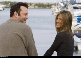 Nach zwei gl&uuml;cklichen Jahren Beziehung m&uuml;ssen sich Gary (Vince Vaughn, l.) und Brooke (Jennifer Aniston, r.) eingestehen, dass sie an einem sehr kritischen Punkt angelangt sind. Wird das das Ende dieser Liebe sein?; Nach zwei gl&uuml;cklichen Jahren Beziehung m&uuml;ssen sich Gary (Vince Vaughn, l.) und Brooke (Jennifer Aniston, r.) eingestehen, dass sie an einem sehr kritischen Punkt angelangt sind. Wird das das Ende dieser Liebe sein?