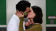 Baris (Metehan Demir&ouml;z) und Larissa (Ilka Mahrholz) k&uuml;ssen sich zum ersten Mal.