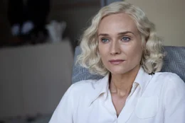 Clare Cavendish (Diane Kruger) beauftragt den Privatdetektiv Philip Marlowe damit, ihren verschollenen Geliebten Nico Peterson wiederzufinden.