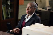 Vivian (Marianne Jean-Baptiste)