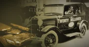 Automobilkönig Henry Ford verändert nicht nur die gesellschaftliche Mobilität, sondern gestaltet maßgeblich die Welt, wie wir sie heute kennen. Automobilkönig Henry Ford verändert nicht nur die gesellschaftliche Mobilität, sondern gestaltet maßgeblich die Welt, wie wir sie heute kennen.