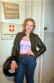 Zündler (Nina Proll). Zündler (Nina Proll).