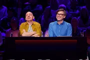 Rateteam-Kapit&auml;n Bernhard Ho&euml;cker (l.) mit Fernsehmoderator Ralph Caspers (l.).