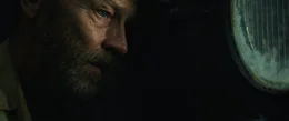 Gibson (Iain Glen) hat Einiges zu verbergen.