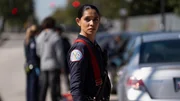 Nach einem Einsatz: Miranda Rae Mayo als Stella Kidd Nach einem Einsatz: Miranda Rae Mayo als Stella Kidd