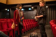 Warum hat Flori Haber (Christian Erdt) fallrelevante Informationen verschwiegen? Seine WG-Mitbewohnerin und langjährige Freundin wurde ermordet und für Kriminalkommissarin Lea Gomez (Jasmin Gassmann) ist der Theaterbesitzer höchst tatverdächtig. Was ist zwischen ihm und Sonja vorgefallen? Warum hat Flori Haber (Christian Erdt) fallrelevante Informationen verschwiegen? Seine WG-Mitbewohnerin und langjährige Freundin wurde ermordet und für Kriminalkommissarin Lea Gomez (Jasmin Gassmann) ist der Theaterbesitzer höchst tatverdächtig. Was ist zwischen ihm und Sonja vorgefallen?