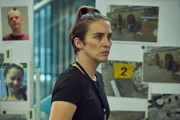 Lana (Vicky McClure) ist fest davon überzeugt, dass die Bombenleger eine militärische Ausbildung haben. Lana (Vicky McClure) ist fest davon überzeugt, dass die Bombenleger eine militärische Ausbildung haben.