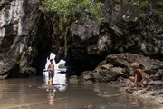 Lord of the Flies - Season 1 - Episode 102